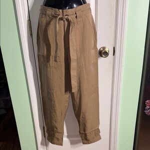 Banana Republic Tan/Light Brown Paperbag Style Crop Trousers Comfy Pants Size 2